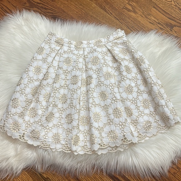 Lilly Pulitzer White & Metallic Gold Harlie Lacey Mini Skirt - Picture 6 of 6
